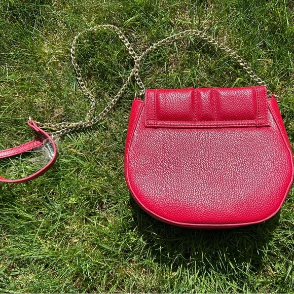 NWOT Disney Descendants Red And Gold Sword Purse - Picture 2 of 3